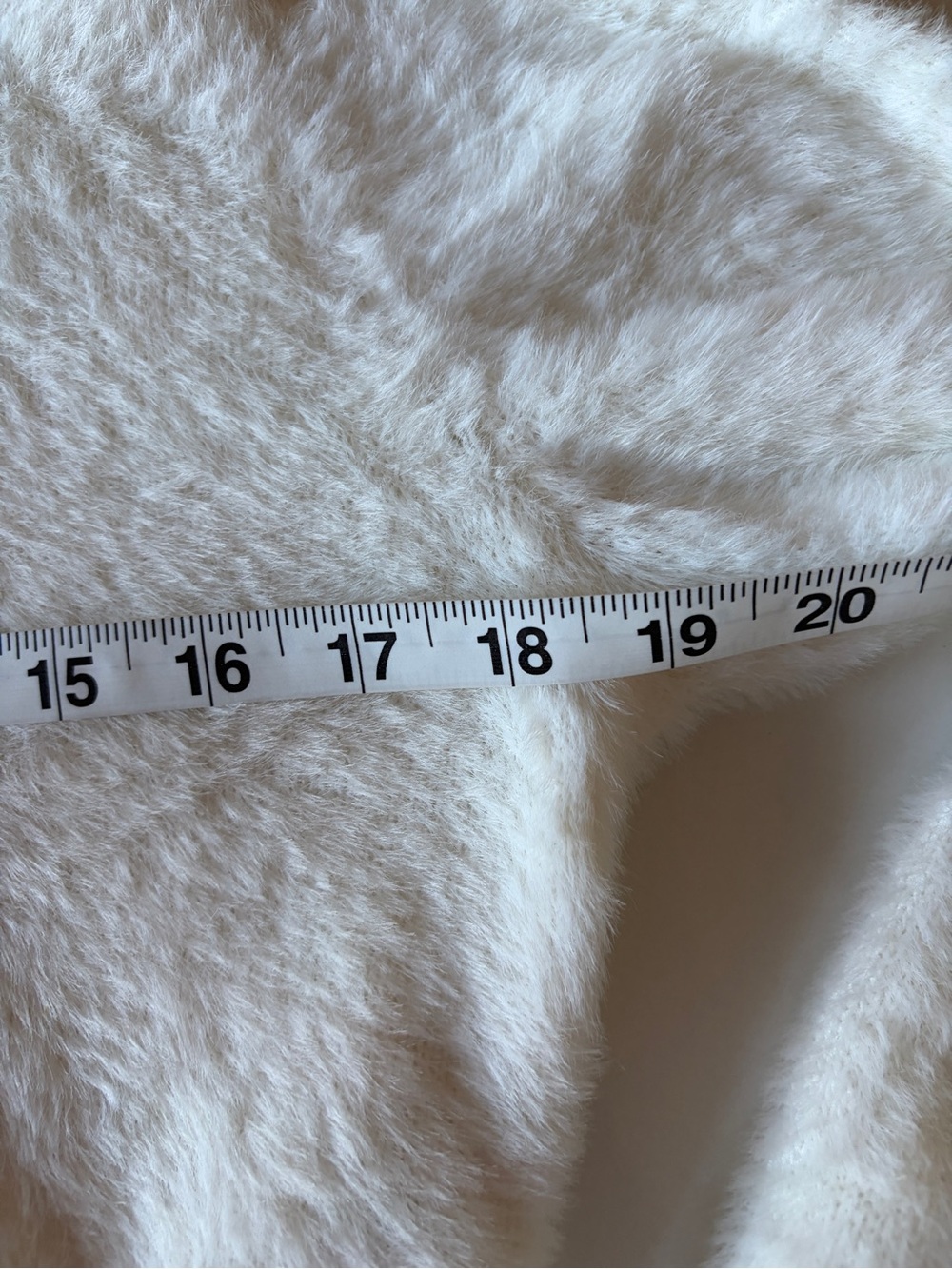 Aritzia Sunday Best medium White Fuzzy Crew Neck long Sleeve Kitten Sweater - Picture 5 of 8